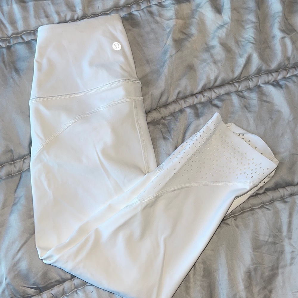 23” lulu crop